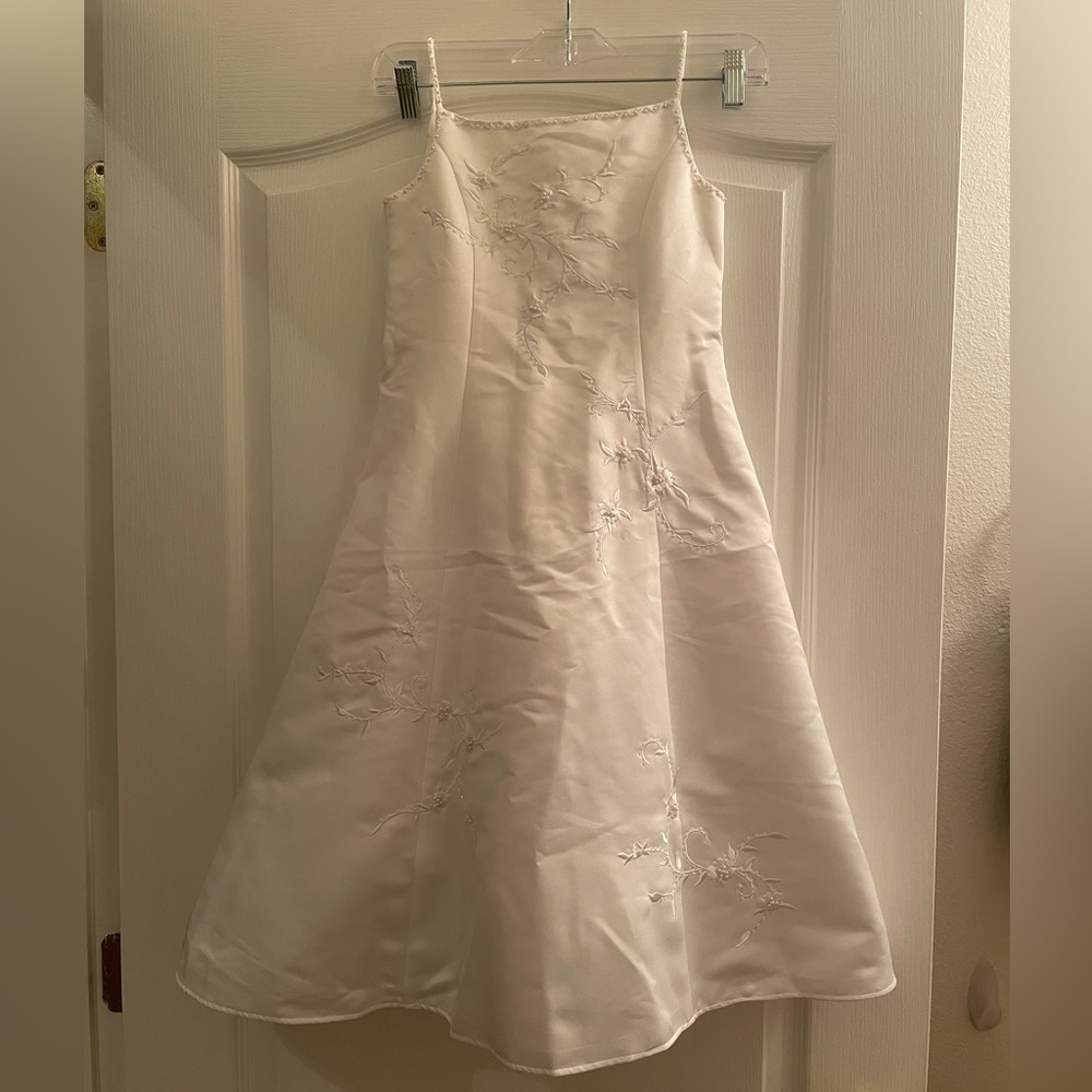 White Bridesmaid or Formal Girls Dress